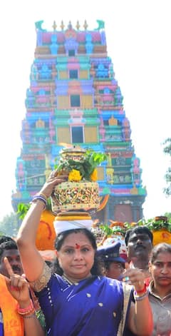 In Pics : ఏడుపాయల దుర్గమ్మ అమ్మవారికి బోనం సమర్పించిన ఎమ్మెల్సీ కవిత