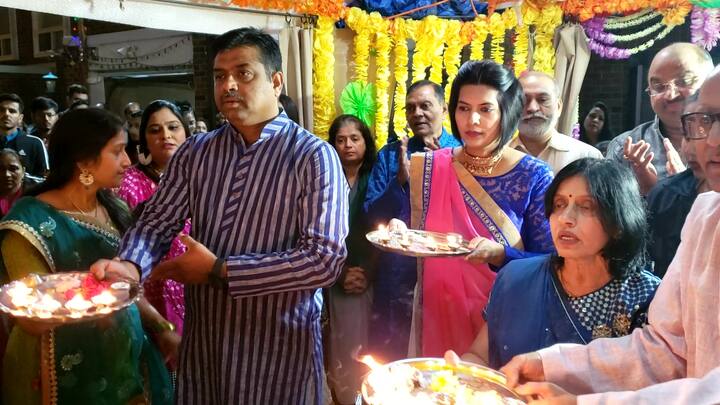 તો કેનેડાની કેનેડિયન ગવર્મેન્ટ દરેક કલચર ને સપોર્ટ કરે છે ત્યારે ગુજરાતી વાસીઓને પણ વર્ષ દરમ્યાન તમામ ગુજરાતી હિન્દુ કાર્યક્રમોને પરમિશન આપી સાથ સહકાર આપે છે