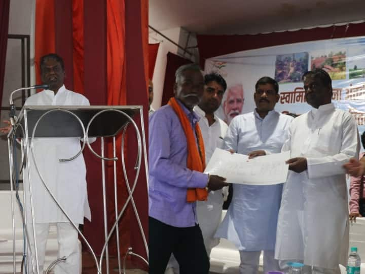 Sehore Prabhuram Choudhary 35 thousand families got land rights record letter from ownership scheme ann Sehore News: स्वामित्व योजना से 1 लाख 24 हजार परिवारों को मिला मालिकाना हक, मंत्री प्रभुराम चौधरी ने दी ये बड़ी जानकारी