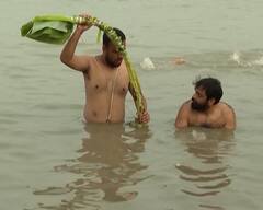 Durga Puja 2022: সপ্তমীর ভোরে ঘাটে ঘাটে ভিড়, ঊষালগ্নে হল নবপত্রিকা স্নান