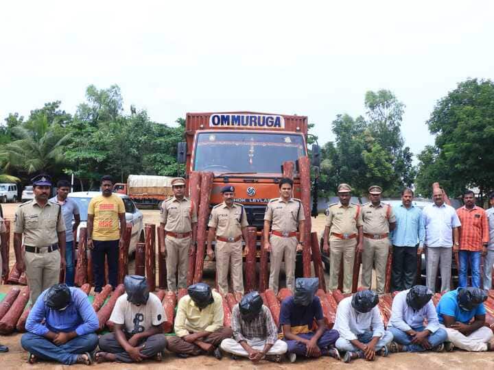 Andhra Pradesh: Chittoor Police Seize Rs 1.2-Cr Red Sandalwood Logs, Eight Smugglers Arrested Andhra Pradesh: Chittoor Police Seize Red Sandalwood Logs Worth Rs 1.2-Cr, Eight Smugglers Arrested