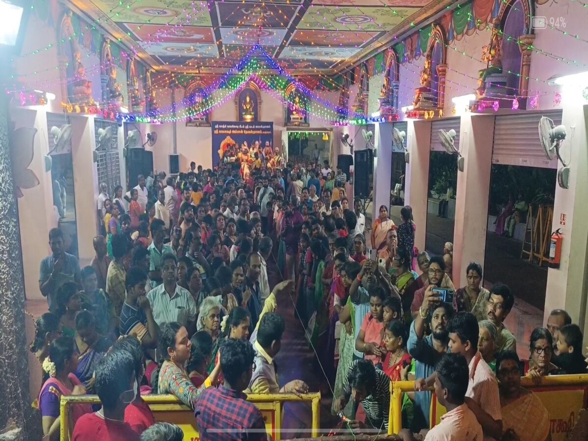 Kanchipuram Kamakshi Temple Navratri Festival Today Special Abhishekam ...