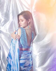 PHOTO: साडीतही दिसते सिझलिंग हॉट, पाहा रश्मी देसाईचा ग्लॅमरस लूक!