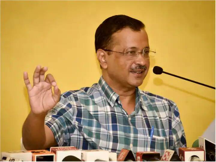 Gujarat Election: In Gujarat, Kejriwal has now given a guarantee about cows, announced to spend 40 rupees per cow. Gujarat Election : ਗੁਜਰਾਤ 'ਚ ਕੇਜਰੀਵਾਲ ਨੇ ਹੁਣ ਗਾਂਵਾਂ ਨੂੰ ਲੈ ਕੇ ਦਿੱਤੀ ਗਾਰੰਟੀ, ਪ੍ਰਤੀ ਗਾਂ 40 ਰੁਪਏ ਖ਼ਰਚ ਕਰਨ ਦਾ ਐਲਾਨ