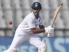 ईरानी कप 2022 के दौरान हादसा होने से टला, सिर पर बॉल लगने के बाद हॉस्पिटल पहुंचे मयंक अग्रवाल