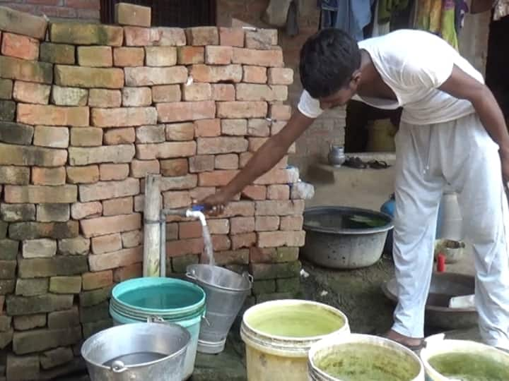 Chitrakoot News Water scheme reached every house in Sursen village happiness on the faces of Villagers ANN Chitrakoot News: चित्रकूट के सुरसेन गांव में पहुंची 'हर घर नल जल योजना', बच्चे, महिलाएं और बुजुर्गों के चेहरों पर रौनक