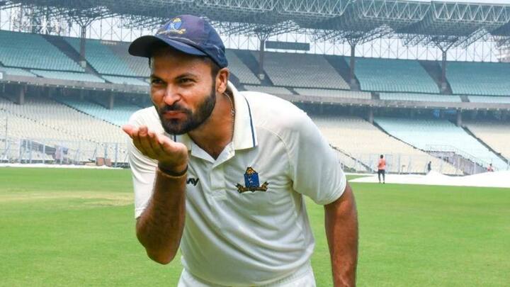 তবে নিজের কেরিয়ারে মূলত লাল বলেই বেশি সাফল্য পেয়েছেন মুকেশ। লিস্ট ‘এ’ ক্রিকেটে মুকেশের রেকর্ড খুব একটা আহামরি নয়।