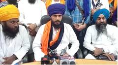 Punjab News: 'ਵਾਰਿਸ ਪੰਜਾਬ ਦੇ' ਅੰਮ੍ਰਿਤਪਾਲ ਸਿੰਘ ਦੇ ਹੱਕ 'ਚ ਖੜ੍ਹਾ ਅਕਾਲੀ ਦਲ ਬਾਦਲ, 'ਸਰਕਾਰ ਅੰਮ੍ਰਿਤਪਾਲ ਦੀ ਜਗ੍ਹਾ ਹੋਰ ਪਾਸੇ ਵੱਲ ਧਿਆਨ ਦੇਵੇ'