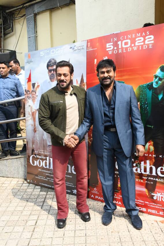 জুহুতে ক্যামেরাবন্দি সলমন খান ও চিরঞ্জীবি