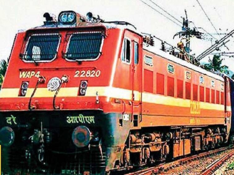Railway Employees government approves Diwali  Bonus to railway employees Railway Employees Bonus : रेल्वे कर्मचाऱ्यांसाठी आनंदाची बातमी, दसऱ्यापूर्वीच दिवाळी बोनस जाहीर, लाखो कर्मचाऱ्यांना लाभ