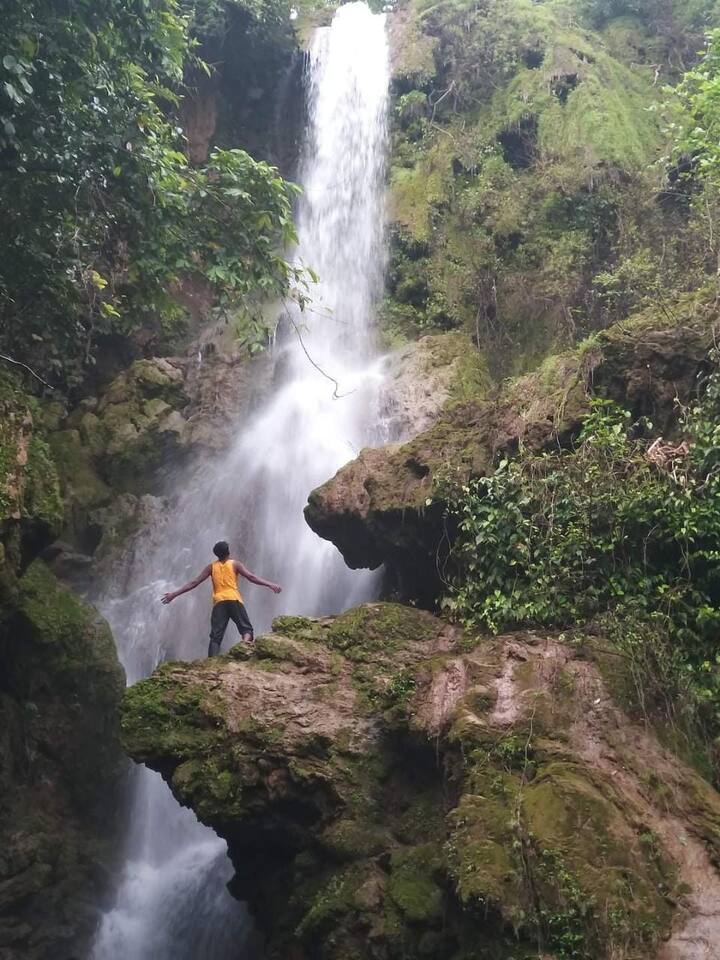 हाल ही में स्थानीय युवाओं के द्वारा इसकी खोज करने से अभी इस वाटरफॉल को पर्यटन स्थल के रूप में विकसित नहीं किया गया है, लेकिन कहा जा रहा है कि बरसात के 4 महीने तक इसकी खूबसूरती बरकरार रहती है. जिसके बाद ठंड और गर्मी के मौसम में वाटरफॉल का जलस्तर कम हो जाता है.