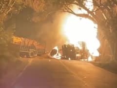 सीतापुर में ट्रैक्टर और टैंकर में जबरदस्त भिड़ंत, हादसे में चालक जिंदा जला, चार लोग गंभीर रूप से घायल