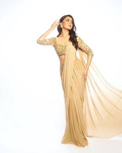 Tejashwi Prakash PHOTO: ટ્રેડિશનલ લુકમાં તેજસ્વી પ્રકાશે જીતી લીધુ દિલ