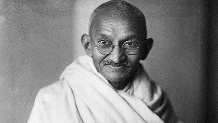 Mahatma Gandhi: সময় বদলে গিয়েছে ঢের। কিন্তু আজও সমান প্রাসঙ্গিক তিনি।