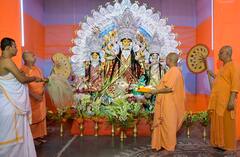 আজ সপ্তমী, গঙ্গার ঘাটে নবপত্রিকা স্নানের পর দেবীর প্রাণ প্রতিষ্ঠা