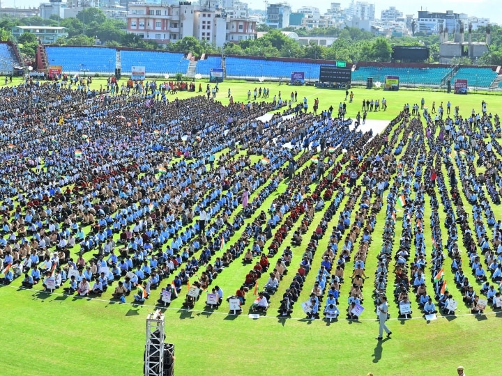 Gandhi Jayanti: राजस्थान ने सर्वधर्म प्रार्थना सभा में बनाया विश्व रिकॉर्ड, सीएम गहलोत ने गांधीवादी विचारकों को किया सम्मानित