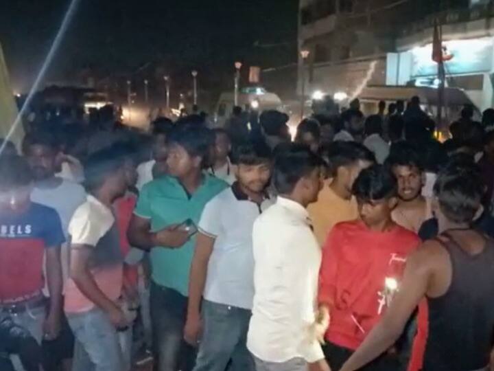 bhadohi fire breaks out in a durga puja pandal several people injured ann Bhadohi Fire: भदोही में नवरात्र के दौरान भयानक हादसा, पंडाल में आग लगने के कारण दो दर्जन से ज्यादा लोग झुलसे