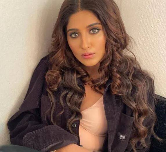 Bigg Boss 16 Bigg Boss got angry on Nimrit Kaur Ahluwalia because of this reason Bigg Boss 16 Bigg Boss 16: ਪਹਿਲੇ ਹੀ ਦਿਨ ਨਿਮਰਤ ਕੌਰ ਆਹਲੂਵਾਲੀਆ ਨੂੰ ਬਿੱਗ ਬੌਸ ਨੇ ਝਿੜਕਿਆ, ਇਸ ਗਲਤੀ ਲਈ ਝੱਲਣਾ ਪਿਆ ਗੁੱਸਾ!