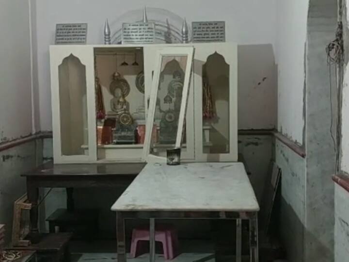 Shamli Two idols of Ashtadhatu were stolen from a Jain temple UP News ann Shamli News: शामली के जैन मंदिर से अष्टधातु की दो मूर्तियां चोरी, लोगों में भारी आक्रोश, पुलिस पर लगे गंभीर आरोप