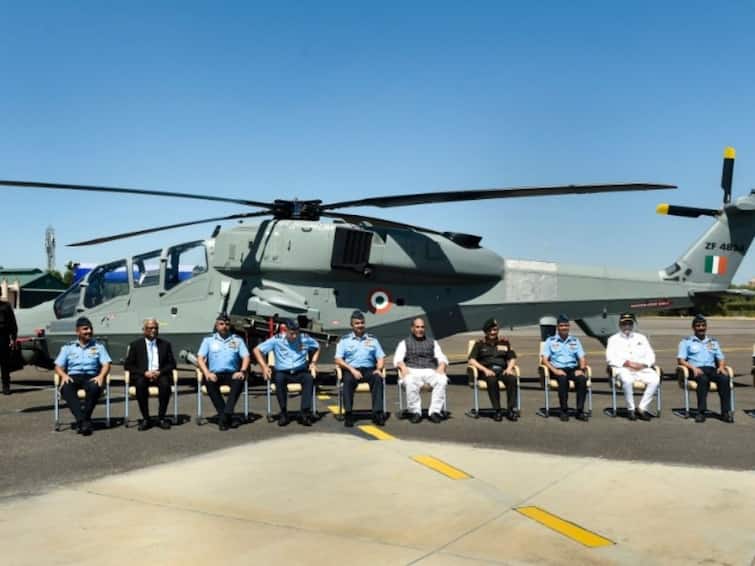 IAF gets indigenous Light Combat Helicopter Prachanda Light Combat Helicopter Prachanda: ভারতীয় বায়ুসেনাবাহিনীতে যুক্ত হল দেশীয় পদ্ধতিতে তৈরি প্রথম লাইট কমব্যাট হেলিকপ্টার 'প্রচণ্ড'