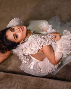 Shriya Saran : अप्सरा आली... अभिनेत्री श्रेया सरनचे नवे फोटो चर्चेत