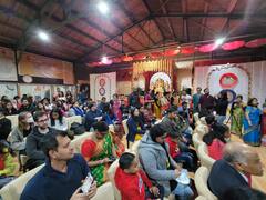 Durga Puja in Berlin: তিথি-নক্ষত্র মেনে উমার আরাধনা জার্মানির বুকে