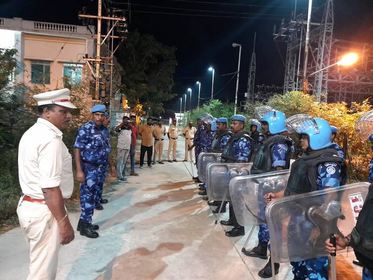 Para-army arrived in puducherry for security work due to the protest of power workers TNN மின்துறை ஊழியர்கள் போராட்டம் - புதுவைக்கு துணை ராணுவம் வருகை