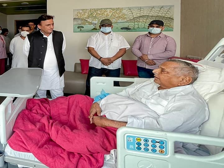 Mulayam Singh Yadav UP Former CM Shifted CCU Gurugram Medanta Hospital statement akhilesh yadav SP chief Former UP CM Mulayam Singh Yadav Shifted To Critical Care Unit, Being Treated By Specialised Team