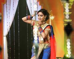 PHOTO : ‘लावणी क्वीन’ अभिनेत्री मेघा घाडगेची ‘बिग बॉस मराठी 4’मध्ये धमाकेदार एंट्री!