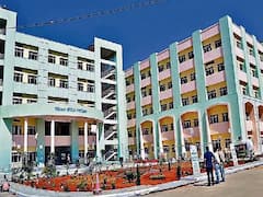 झारखंड के 3 मेडिकल कॉलेजों में MBBS में नए एडमिशन की नहीं मिली इजाजत, निराश हैं Students