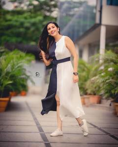 Sadha : கவிதையே தெரியுமா என் கனவு நீதானடி...சதாவின் ரீசெண்ட் க்ளிக்ஸ்..!