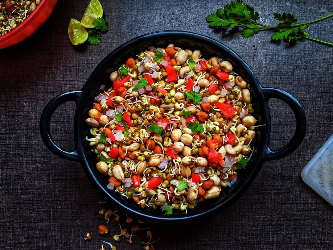 These Five Foods To Must Avoid Because Its Food Poisoning Items Food Poisoning: ఈ ఐదు ఆహారాలు మిమ్మల్ని హాస్పిటల్ పాలు చేస్తాయ్ జాగ్రత్త !