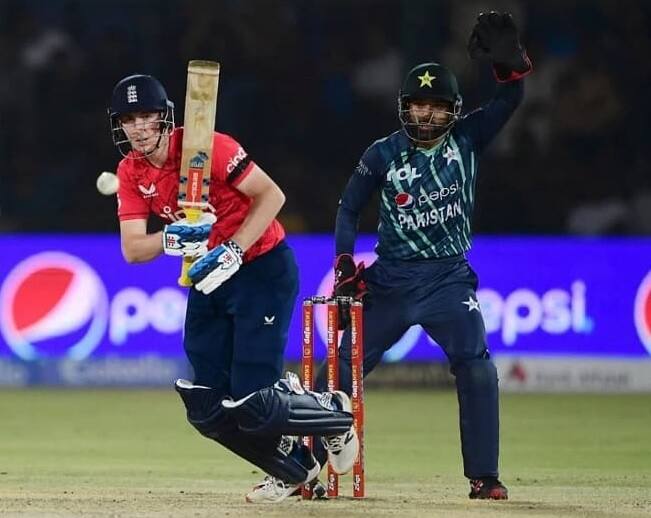 England Beat Pakistan By 67 Runs, Win Series 4-3 ENG vs PAK: ઇગ્લેન્ડે જીતી સાત મેચની ટી-20 સીરિઝ, પાકિસ્તાનને તેના જ ઘરઆંગણે હરાવ્યુ