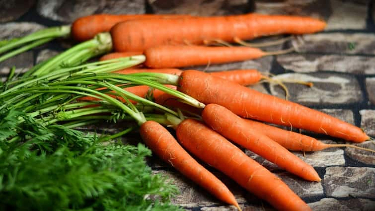 6 benefits of eating raw carrot for overall health, know in details Carrot: কাঁচা গাজর খাওয়ার উপকারিতাগুলো কী কী?