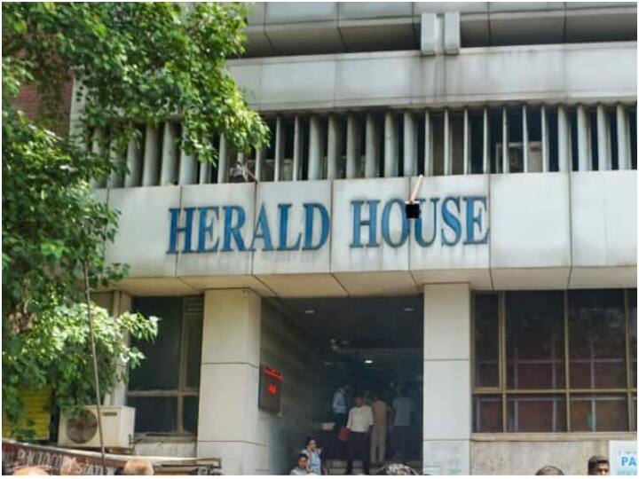 નેશનલ હેરાલ્ડ મામલે ઈડીની મોટી કાર્યવાહી, AJL અને યંગ ઈન્ડિયનની 750 કરોડથી વધુની સંપત્તિ કરી જપ્ત ED has issued an order to provisionally attach properties worth Rs. 751.9 Crore in a money-laundering case નેશનલ હેરાલ્ડ મામલે ઈડીની મોટી કાર્યવાહી, AJL અને યંગ ઈન્ડિયનની 750 કરોડથી વધુની સંપત્તિ કરી જપ્ત