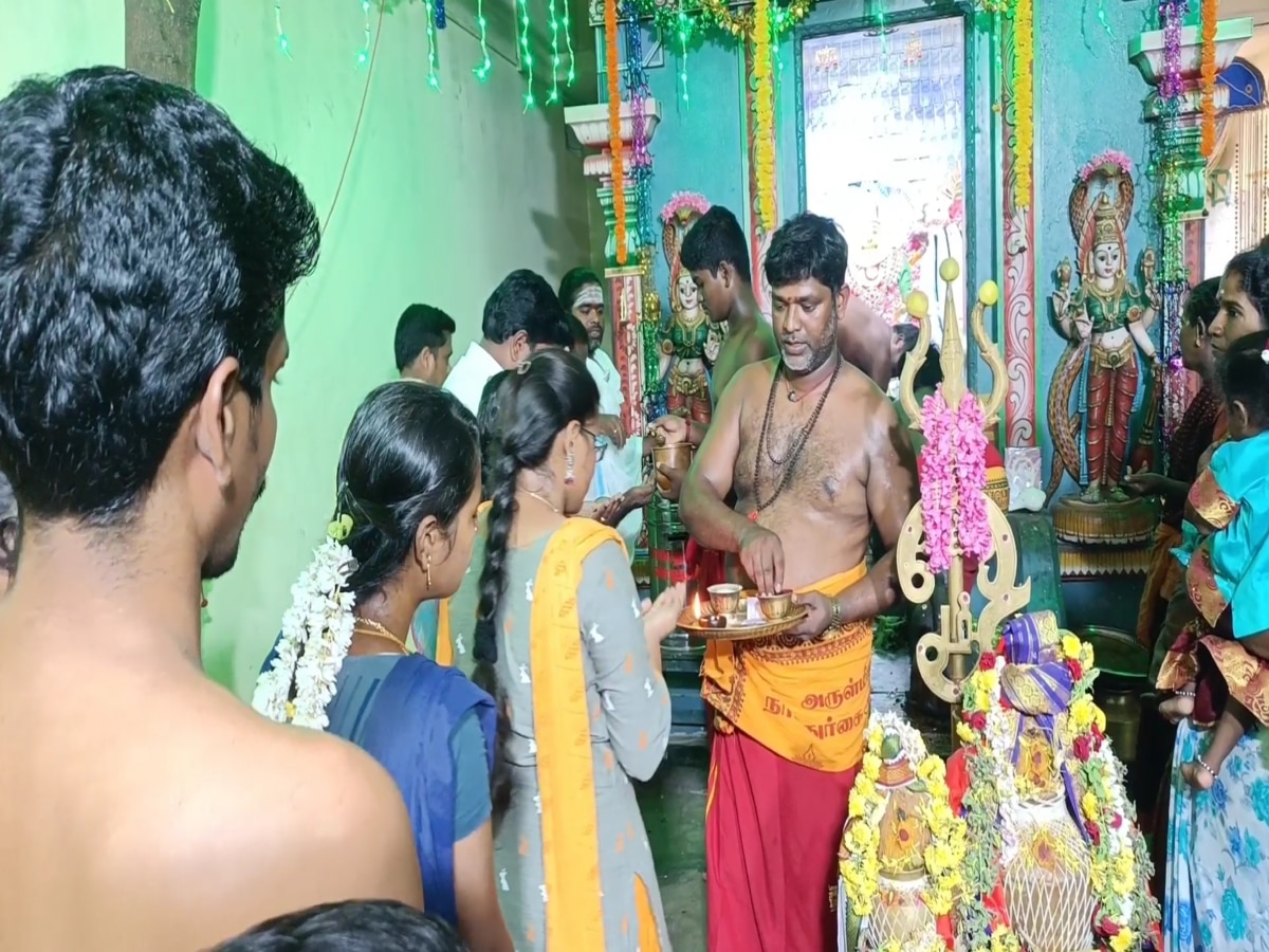 Navratri : காஞ்சிபுரம் நவராத்திரி விழா : நாகதுர்க்கை அம்மனுக்கு ரூபாய் நோட்டுகளால் அலங்காரம்.. திரண்டு தரிசித்த மக்கள்..