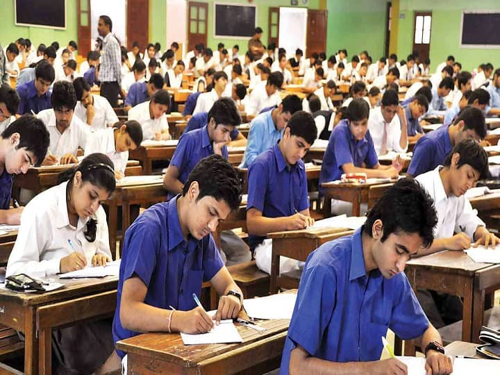 UPMSP will Provide OMR Sheets for Class 10 Students During Exam in UP Board Exams 2023  UP Board Exams 2023: परीक्षा के दौरान कक्षा 10 के छात्रों को ओएमआर शीट देगा UPMSP 
