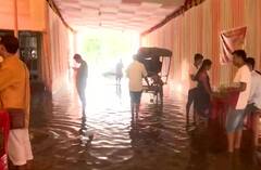 Durga Puja : ગુવાહાટીમાં વરસાદથી દુર્ગા પંડાલ થયા પાણી-પાણી, જુઓ તસવીરો