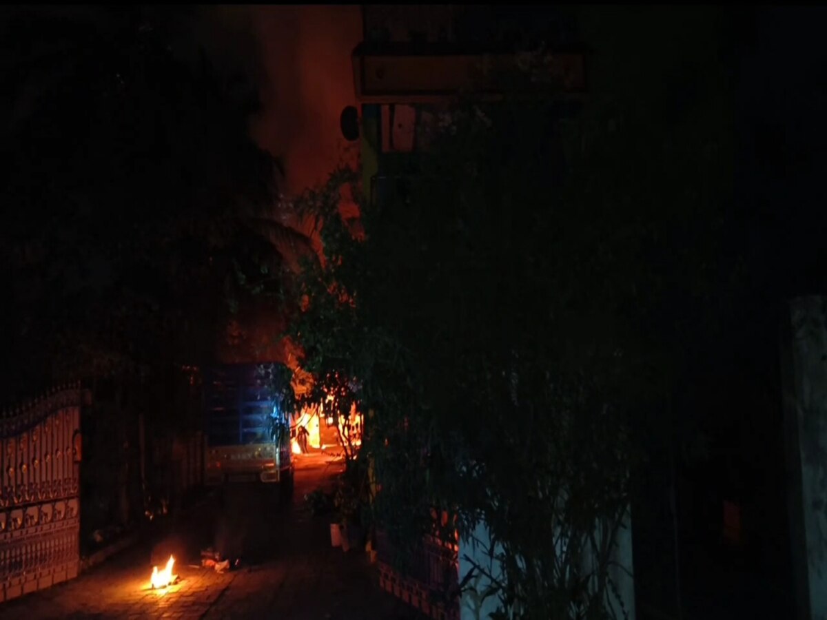 Kanchipuram Cylinder Blast: காஞ்சிபுரம் தீ விபத்து: தொடர்ந்து அதிகரிக்கும் உயிரிழப்பு எண்ணிக்கை... 5 பேர் உயிரிழப்பு 5 பேர் கவலைக்கிடம்..