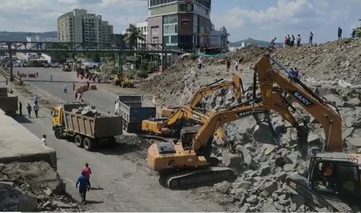 या दरम्यान चौकात एका तासाचा ब्लॉक करण्यात आला होता.