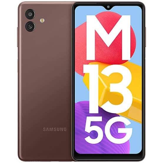 Samsung Galaxy M13 5G : સેમસંગના આ ફોનમાં MediaTek Dimensity 700 પ્રૉસેસર આપવામાં આવ્યુ છે, આની 6.5 ઇંચની સ્ક્રીનથી Full HD+ ડિસ્પ્લે મળે છે. આ સ્માર્ટફોન ડ્યૂલ કેમેરા સેટઅપની સાથે લૉન્ચ થયો છે. આમાં 50 MP નો મેન રિયર કેમેરો છે અને 2 MPનો બીજો કેમોરો આપવામા આવ્યો છે, આ ઉપરાંત 5 MPનો ફ્રન્ટ કેમેરો મળ છે. આમાં 5000 mAhની બેટરી છે. આ ફોન 4 GB રેમ + 64 GB ઇન્ટરનલ સ્ટૉરેજ અને 6 GB રેમ + 128 GBની ઇન્ટરનલ સ્ટૉરેજની સાથે લૉન્ચ થયો છે. 4 GB વાળા વેરિએન્ટની કિમત 11,999 રૂપિયા અને 6 GB રેમ વેરિએન્ટની કિંમત 13,999 રૂપિયા છે.