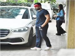 सैफ अली खान के काफिले में शामिल हुई एक और लग्जरी कार, इसमें सब कुछ है लग्जरी