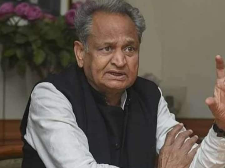 Rajasthan: कन्हैयालाल हत्या मामले में गवाह के इलाज को लेकर सीएम गहलोत सख्त, डॉक्टरों को दिए ये निर्देश Rajasthan Cm Ashok Gehlot has given instructions to doctors treating Witness of kanhaiyalal murder case Rajasthan: कन्हैयालाल हत्या मामले में गवाह के इलाज को लेकर सीएम गहलोत सख्त, डॉक्टरों को दिए ये निर्देश