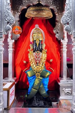 Navratri 2022 : नवरात्रीनिमित्त रुक्‍मिणी मातेला महालक्ष्मी पोशाख तर विठुराया सजला पारंपारिक दागिन्यात