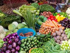 Vegetables Price List : தாறுமாறாய் உயர்ந்த முருங்கைக்காய்.. லிஸ்ட் பாருங்க.. இன்றைய காய்கறி விலை நிலவரம்!