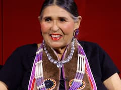Sacheen Littlefeather, Activist Who Declined Marlon Brando’s Oscar, Dies At 75