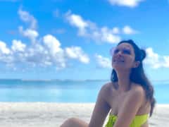 PHOTO: परिणीती चोप्राने मालदीवमध्ये केलं 'बिगिनी शूट', चाहते घायाळ!