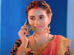 शेरावाली मैया की बड़ी भक्त हैं अक्षरा सिंह, नवरात्रि में सुनिए एक्ट्रेस का पॉपुलर देवी गीत