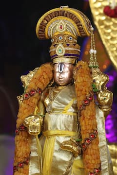 In Pics : శ్రీనివాసుడి బ్రహ్మోత్సవాల్లో బంగారు గొడుగు ఉత్సవం