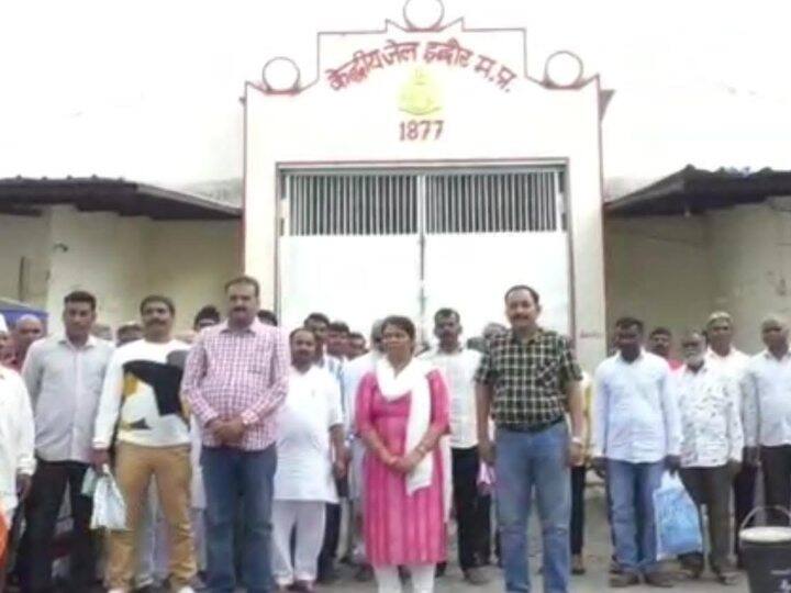 Indore Jail 45 prisoners have been released MP News ANN Indore News: गांधी जयंती पर इंदौर जेल से रिहा हुए 45 बंदी, अच्छे आचरण को देख सरकार ने लिया फैसला